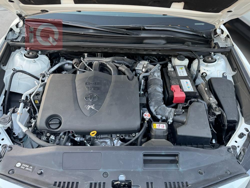 تۆیۆتا کامری